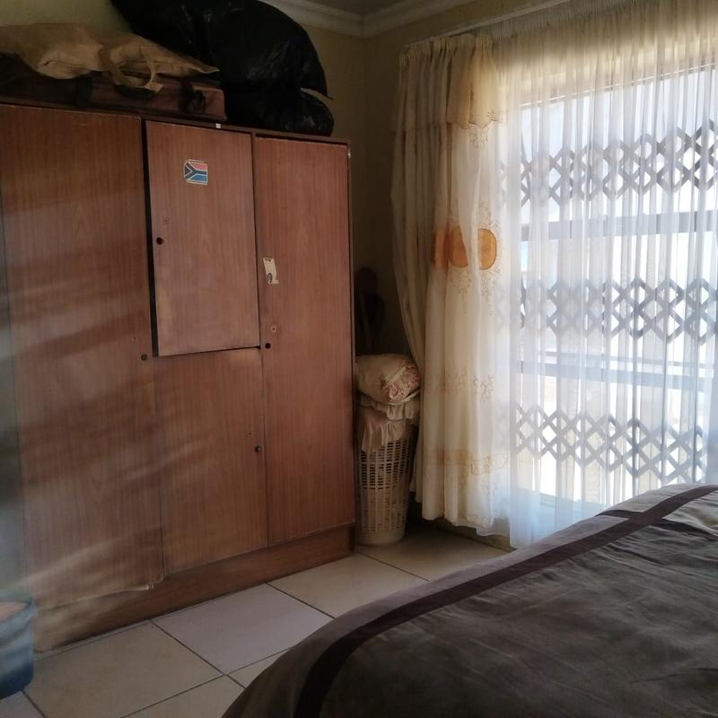 2 Bedroom Property for Sale in Zinniaville North West